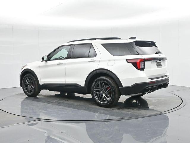 Photo of 2025 Star White Metallic Tri-Coat Ford Explorer