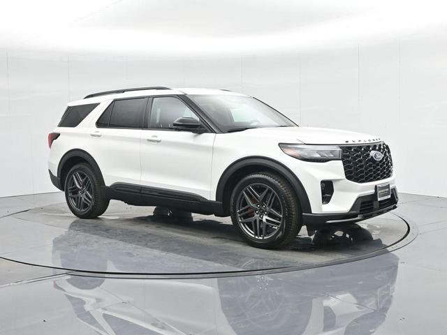 Photo of 2025 Star White Metallic Tri-Coat Ford Explorer