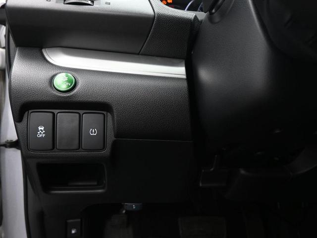 Photo of 2016 Gray Honda CR-V