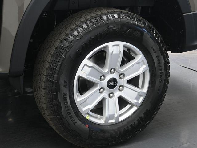Photo of 2025 Gray Ford Ranger
