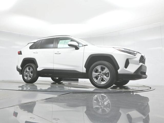 Photo of 2024 Ice Cap Toyota RAV4