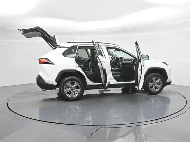 Photo of 2024 Ice Cap Toyota RAV4