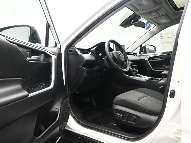 Photo of 2024 Ice Cap Toyota RAV4