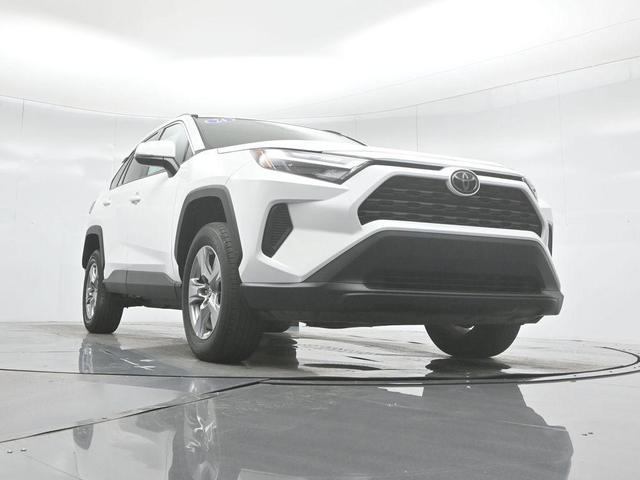 Photo of 2024 Ice Cap Toyota RAV4