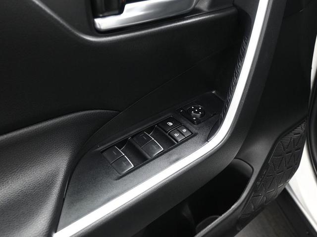 Photo of 2024 Ice Cap Toyota RAV4