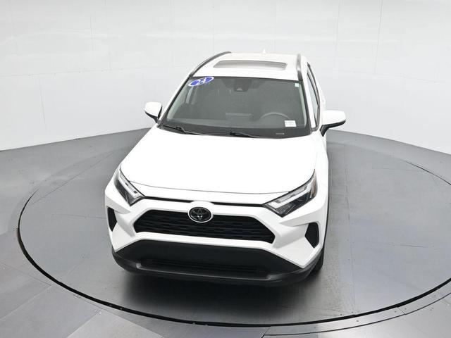 Photo of 2024 Ice Cap Toyota RAV4