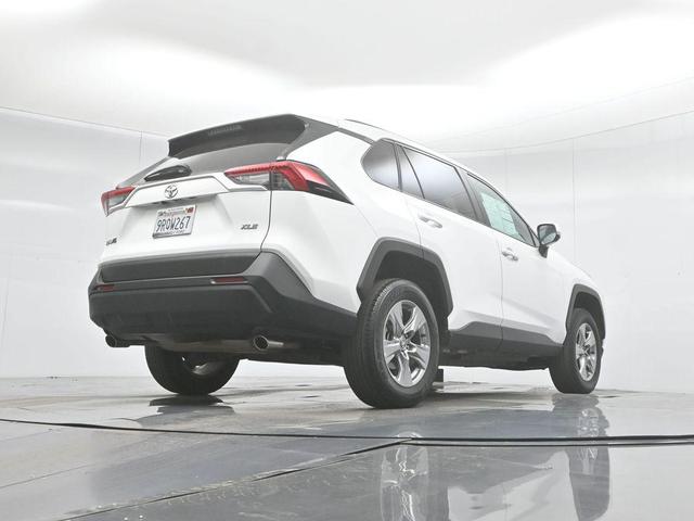 Photo of 2024 Ice Cap Toyota RAV4