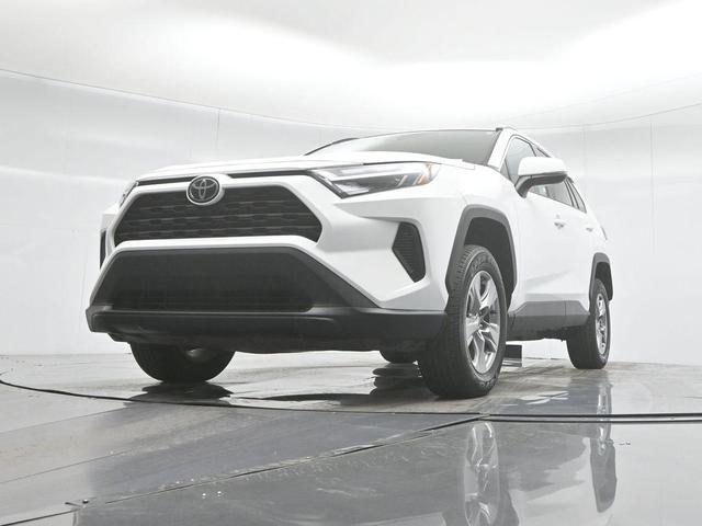 Photo of 2024 Ice Cap Toyota RAV4