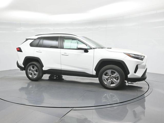 Photo of 2024 Ice Cap Toyota RAV4
