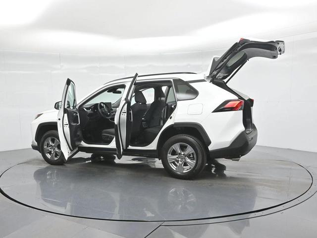 Photo of 2024 Ice Cap Toyota RAV4