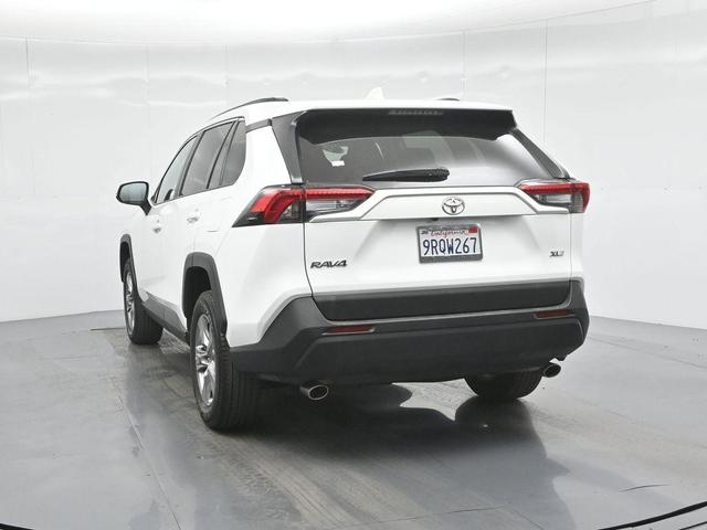 Photo of 2024 Ice Cap Toyota RAV4