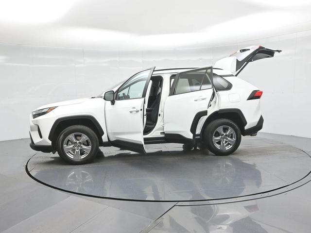 Photo of 2024 Ice Cap Toyota RAV4