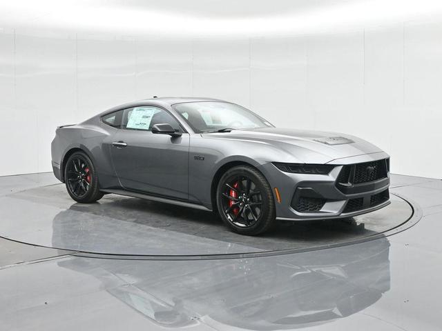 Photo of 2025 Gray Metallic Ford Mustang