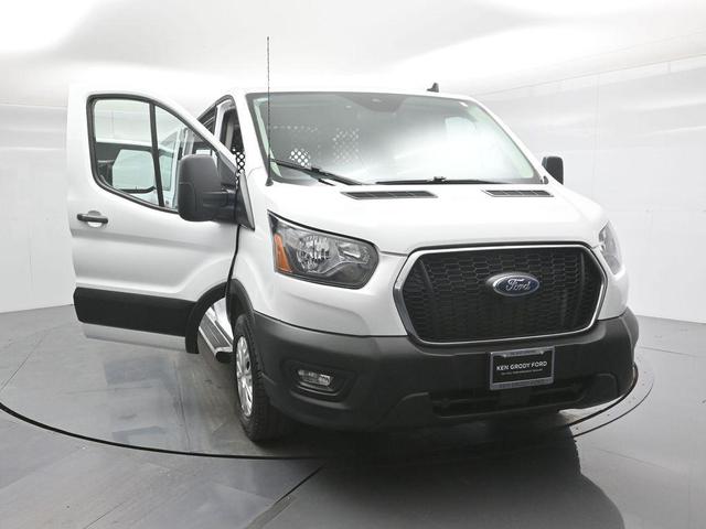 Photo of 2023 Oxford White Ford Transit-250