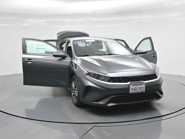 Photo of 2023 Gravity Gray Kia Forte