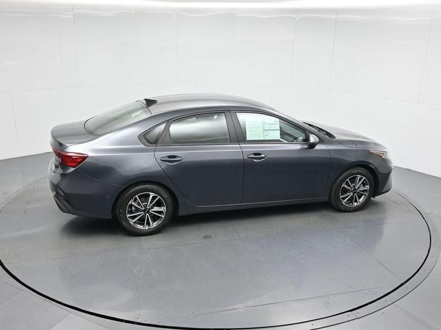 Photo of 2023 Gravity Gray Kia Forte