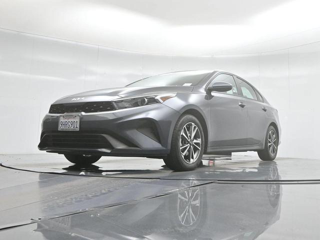 Photo of 2023 Gravity Gray Kia Forte