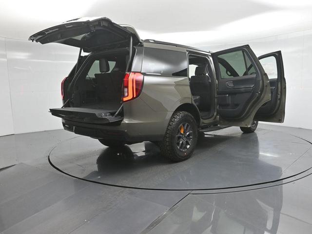 Photo of 2025 Wild Green Ford Expedition
