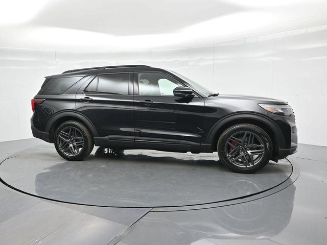 Photo of 2025 Black Metallic Ford Explorer