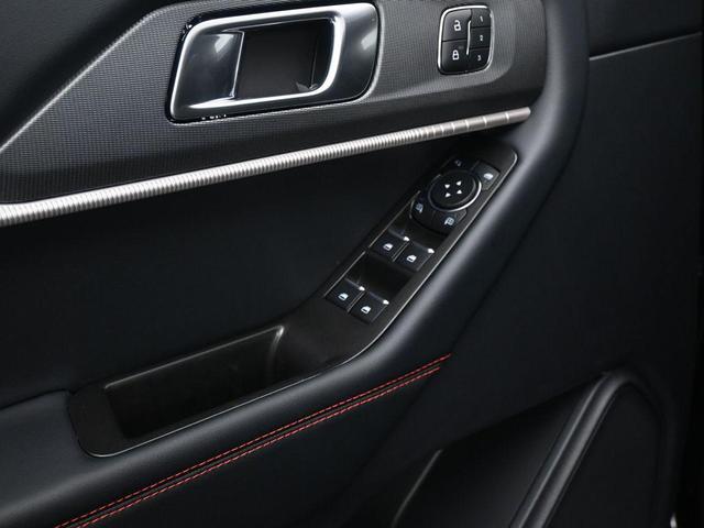 Photo of 2025 Black Metallic Ford Explorer