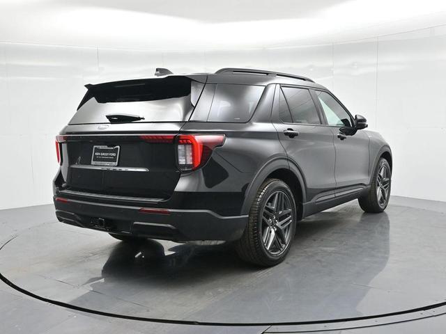 Photo of 2025 Black Metallic Ford Explorer