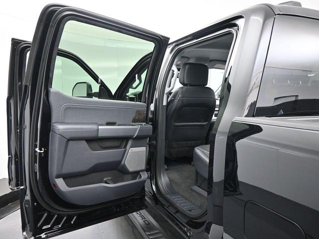 Photo of 2025 Black Metallic Ford F-250