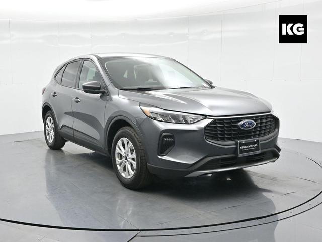 Photo of 2025 Gray Metallic Ford Escape