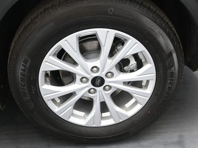 Photo of 2025 Gray Metallic Ford Escape