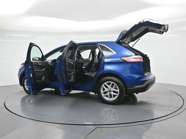 Photo of 2024 Atlas Blue Metallic Ford Edge
