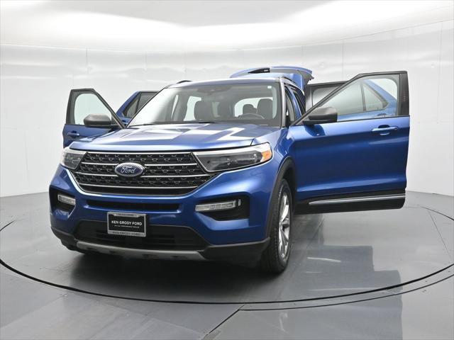Photo of 2021 Blue Ford Explorer