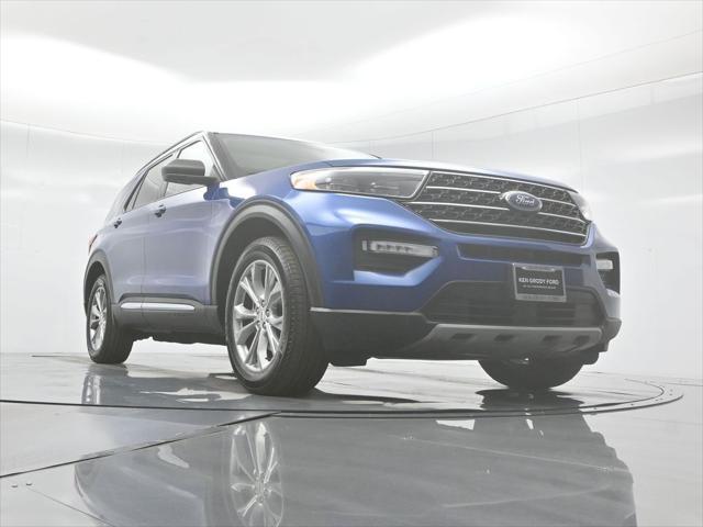 Photo of 2021 Blue Ford Explorer