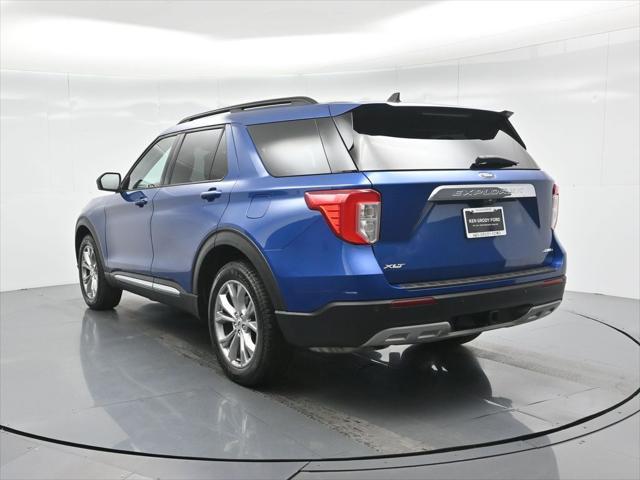 Photo of 2021 Blue Ford Explorer