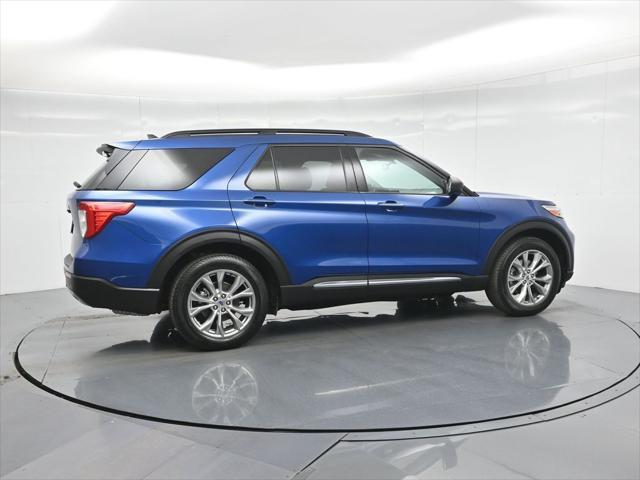Photo of 2021 Blue Ford Explorer