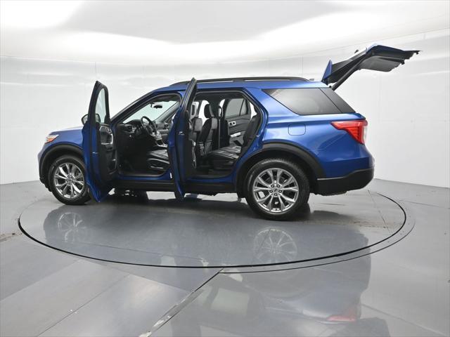 Photo of 2021 Blue Ford Explorer