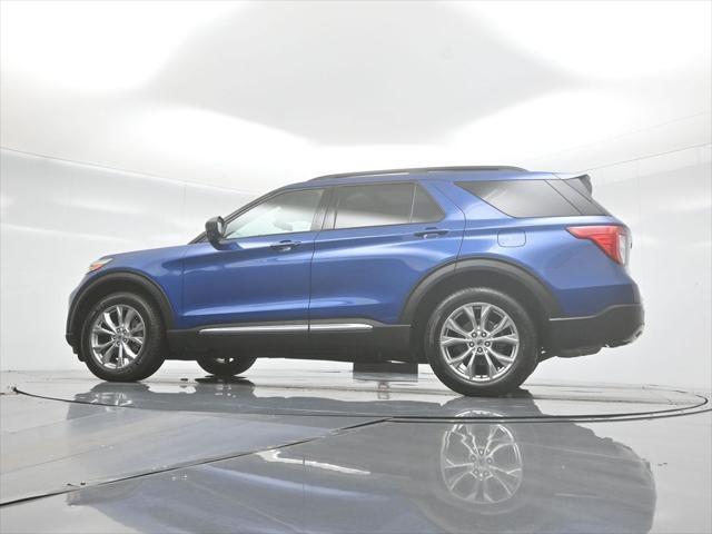 Photo of 2021 Blue Ford Explorer