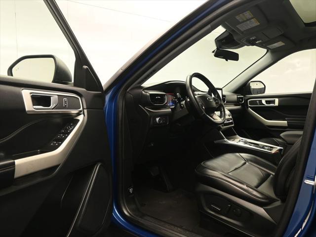 Photo of 2021 Blue Ford Explorer