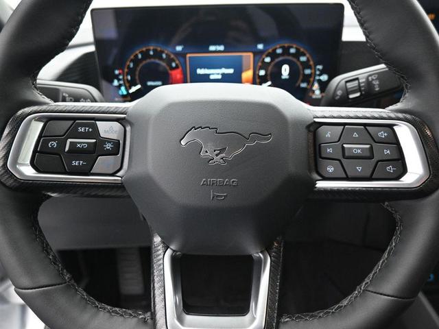 Photo of 2025 Oxford White Ford Mustang