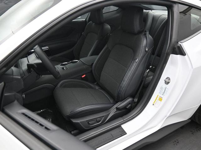 Photo of 2025 Oxford White Ford Mustang