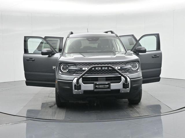 Photo of 2025 Gray Metallic Ford Bronco Sport