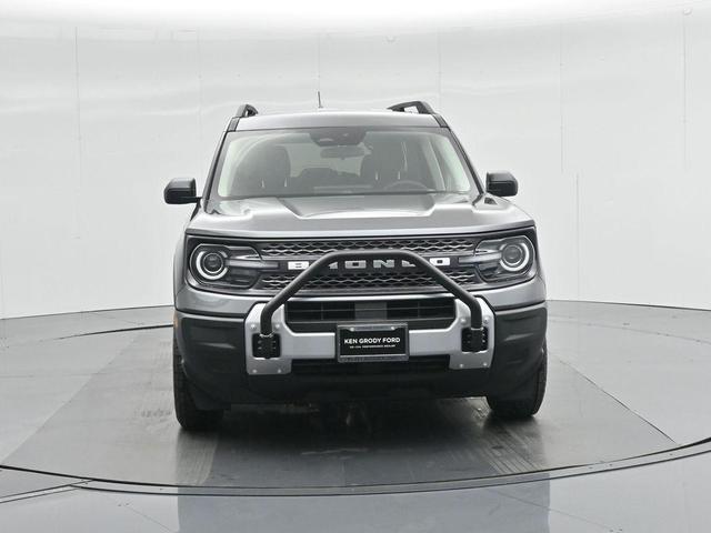 Photo of 2025 Gray Metallic Ford Bronco Sport