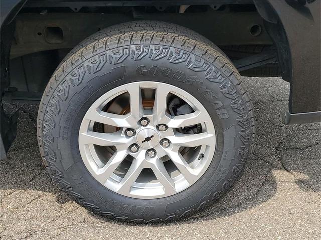 Photo of 2022 Black Chevrolet Silverado 1500 Limited