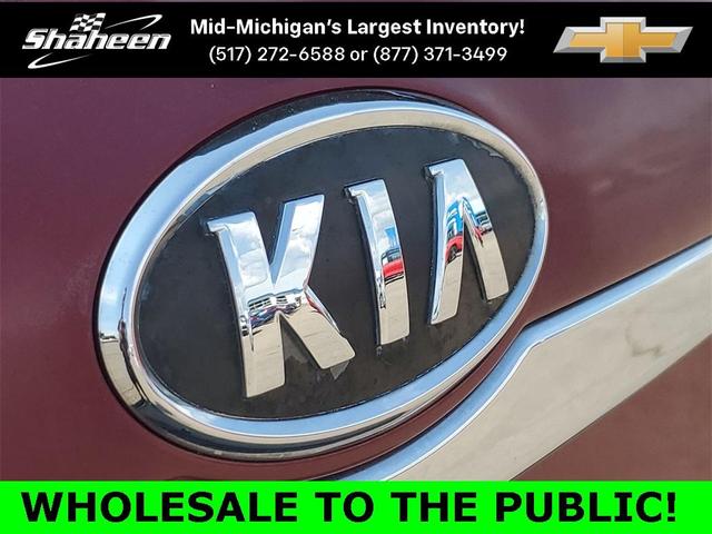 Photo of 2012 Claret Red Kia Sedona