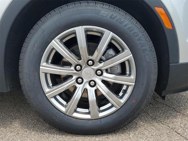 Photo of 2021 Radiant Silver Metallic Cadillac XT4