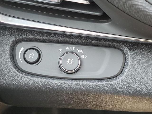 Photo of 2025 Ebony Twilight Metallic Buick Envista