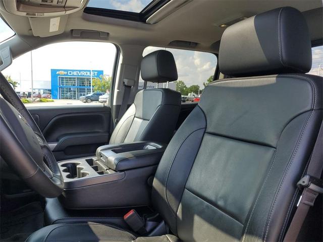 Photo of 2017 Deep Ocean Blue Metallic Chevrolet Silverado 1500