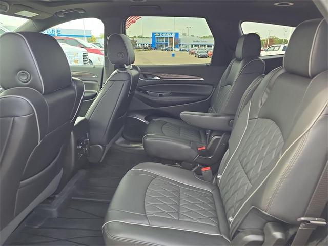 Photo of 2022 White Frost Tri-Coat Buick Enclave