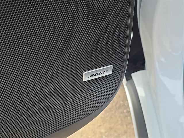 Photo of 2022 White Frost Tri-Coat Buick Enclave