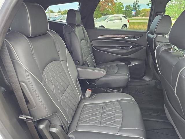 Photo of 2022 White Frost Tri-Coat Buick Enclave