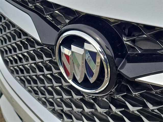 Photo of 2022 White Frost Tri-Coat Buick Enclave