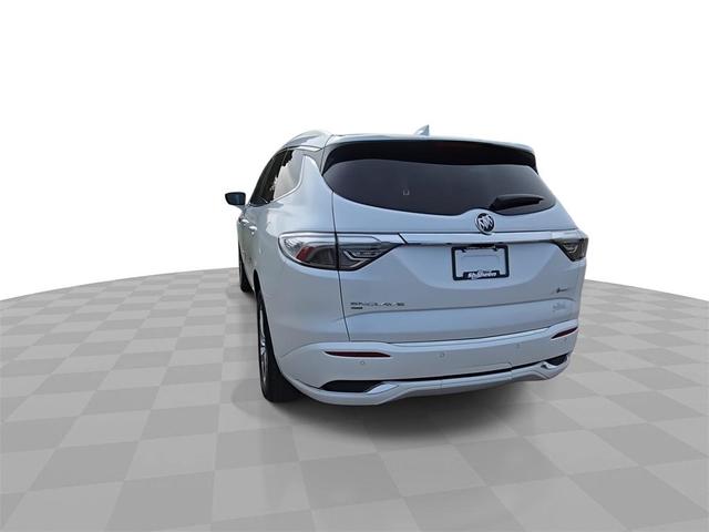 Photo of 2022 White Frost Tri-Coat Buick Enclave